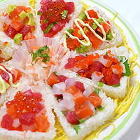 ひな祭りには－のっけてミニちらし寿司！