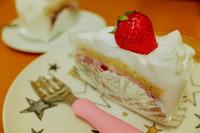 娘の２才の誕生日は「シュガーランド」の苺のショートケーキ♪ 2020/05/02 23:12:00