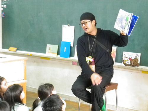 若狭小2年生、朝のよみきかせ！