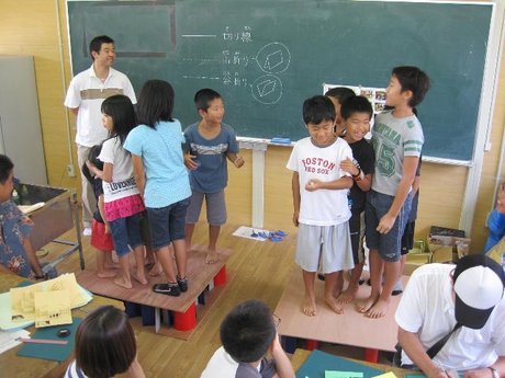 建築士の日　折り紙建築　ｉｎ　坂田小学校