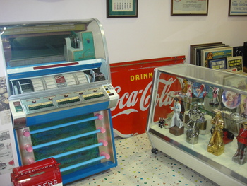 50S　CAFE　（登川）の「コザスペシャルバーガー」