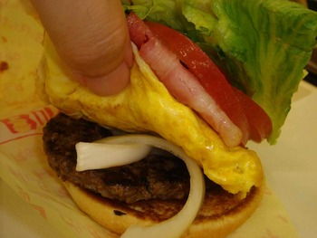 ショッパーズ泡瀬の「あわせバーガー」