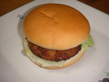 パーラーぶんた（西原）の「ハンバーガー」