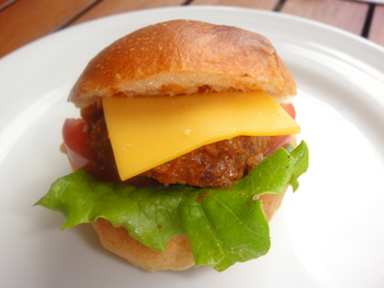 沖縄のハンバーガーを食べつくした？