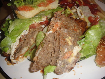 Cocoa（松山）「しにシカマスでぇーじじょうとうバーガー」