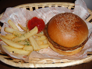 カラオケ BIG ECHO の「ハンバーガー｣