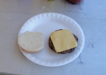 ホワイトビーチフェスティバルの「ハンバーガー」