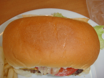 ステーキハウスニューヨーク（池原）の「チーズバーガーサンド」
