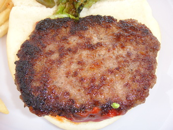 PARAISO（オクマ）の「PARAISOハンバーガー」