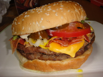 キャンプシュワブ（名護市辺野古）の「ハンバーガー」