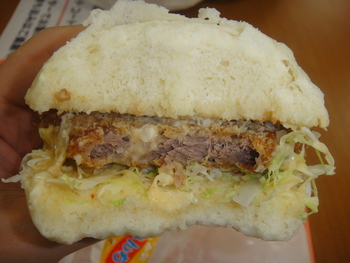 道の駅いとまんの「糸満ご当地バーガー＆サンドフェスタ」