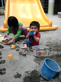 砂遊び 2011/04/11 18:43:09
