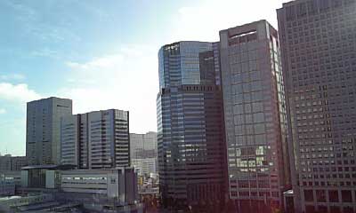 東証一部上場