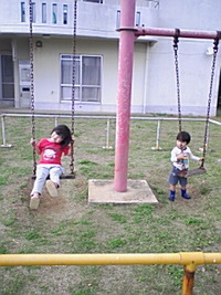 遊具で… 2010/01/11 19:42:34