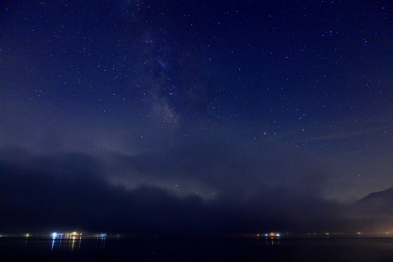 雲流れる夜
