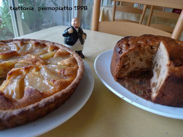 洋梨のタルトとりんごのケーキ