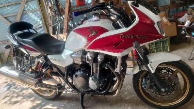 CB1300