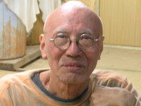 島武己さんの作品をご紹介します、本部古窯のぐい吞みです。 2019/07/16 16:39:08