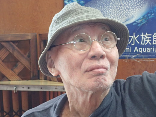 島武己さんの作品をご紹介します、茶入れです、中城古窯の作品です。