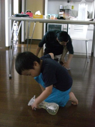 朝からお掃除中～！