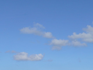 空はまだ穏やかです♪