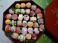 また手まり寿司・・・（　＾ω＾） 2022/07/12 20:19:57