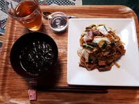 焼きそばでボッチランチ 2023/04/23 15:16:36