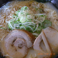 そば専門店　凸凹(でこぼこ)