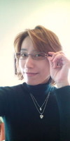 右手に鞭持ったら似合う？？ 2011/03/09 08:07:53