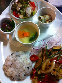 ランチメニュー☆ 2012/07/06 08:33:00