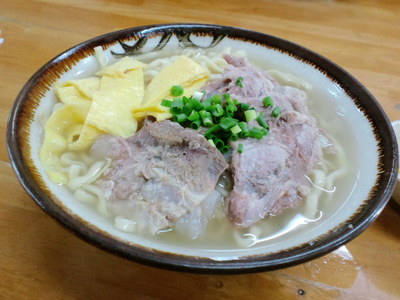 北谷町　沖縄そば・てびち専門店　浜屋