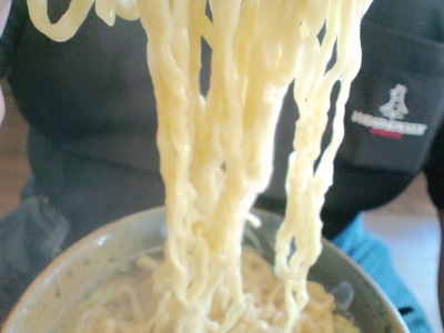 嘉手納町　沖縄そば 自家製麺  みよ家