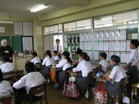 波岡中学校での教室内にて♪ 2010/07/15 04:52:37