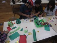 にこにこ教室★クリスマスツリー作り★