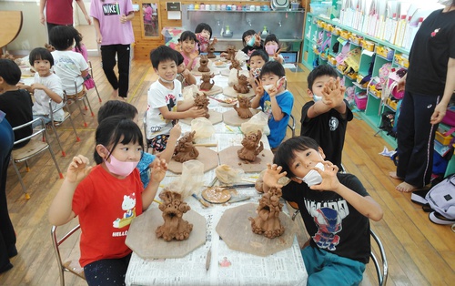 2021年10月8日 さざなみ保育園シーサー陶芸体験園児の皆様