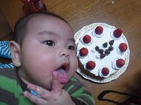 ５ヶ月のケーキは 2012/02/05 00:32:31