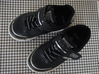 ★sold out★OSH COSH のスニーカー