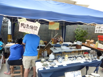 座喜味の城下町はとても大賑わいで素敵でした！坂上がり写真