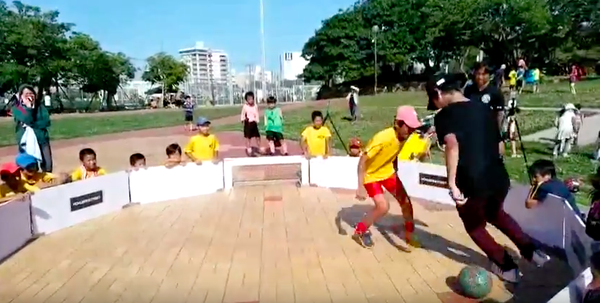 ストリートサッカー対決 In新都心公園 動画 宇栄原fc