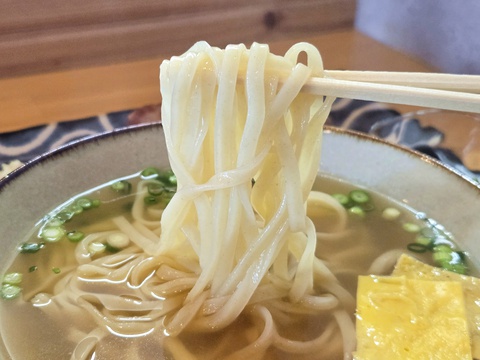 沖縄そば茶屋 謝花家 一 沖縄そば茶屋 謝花家 一