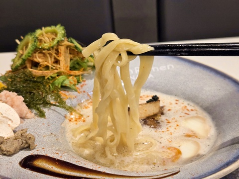 フレンチソーキ専門店 Crab Noodle 3.0 名護店