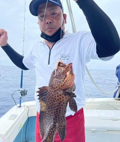 沖縄遊漁船 ワイルド 流し釣り オキラバ テンヤ 胴付きなど