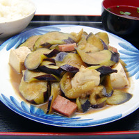 11時オープン琉大近く西原のやまびこ食堂