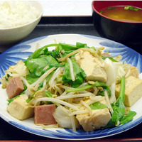 １１時オープン西原のやまびこ食堂