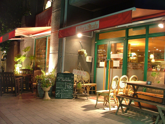 Decker S Cafe 沖縄夜カフェ特集