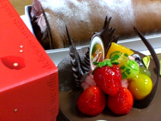食べすぎ ( ・ - ・ )；