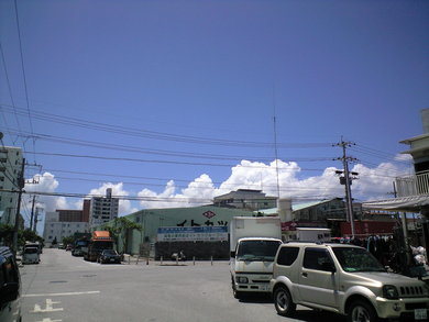 雲と空と